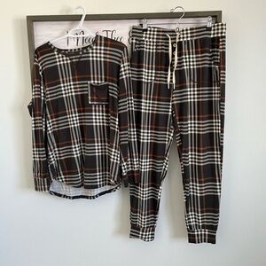 Plaid Women's Pajama Set